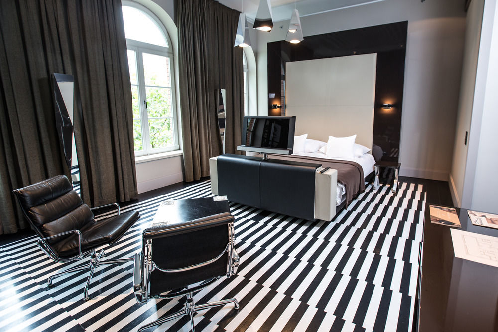 Hotel Blow Up Hall 5050 Posen Exterior foto