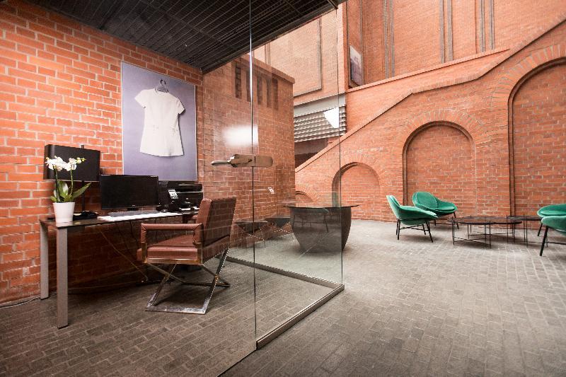 Hotel Blow Up Hall 5050 Posen Exterior foto